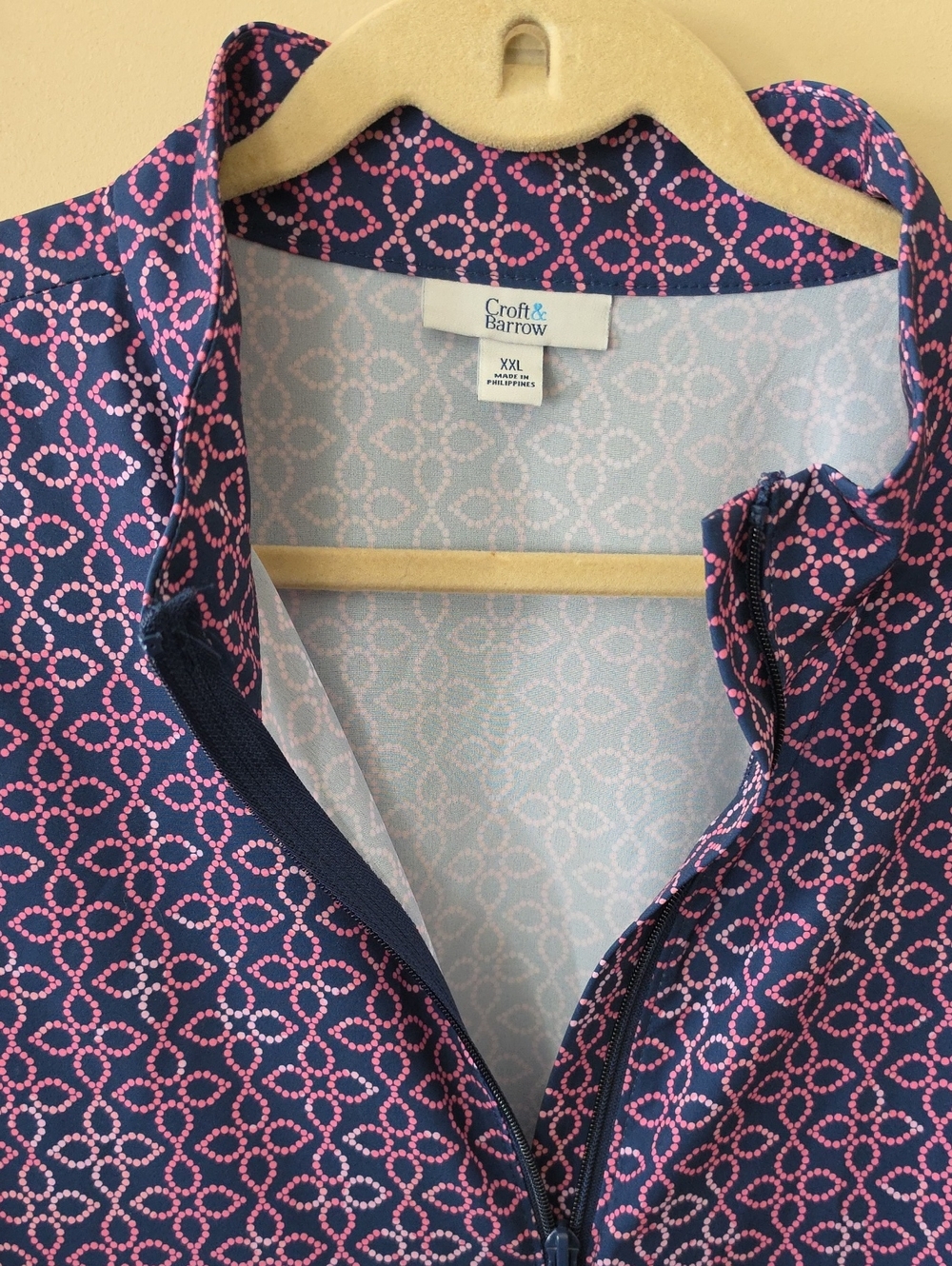 Croft & Barrow Navy Zip-Up with Pink Geometric Print XXL